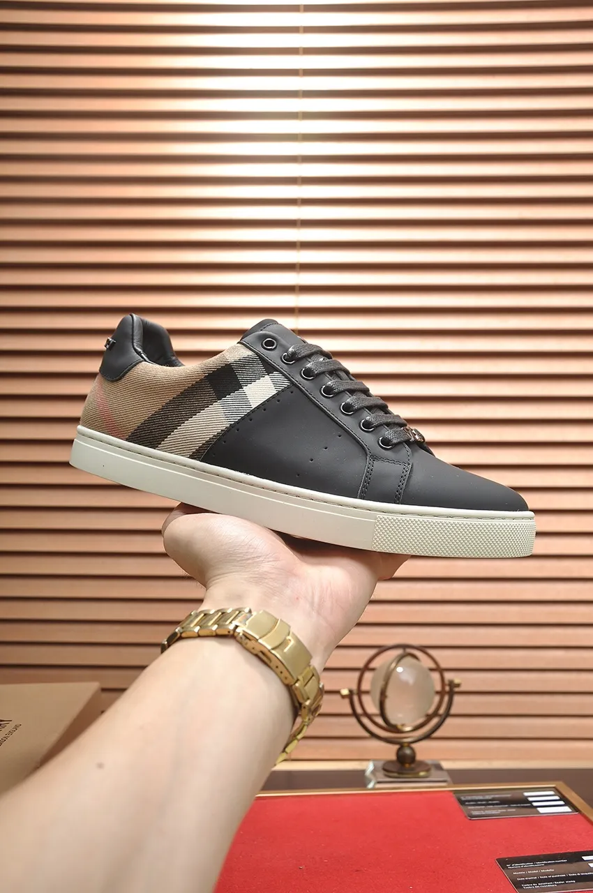 Men's shoes💰480💶[Burberry] (cowhide lining) classic low-top sneakers｜Imported cowhide with classic plaid fabric｜Cow leather lining｜Original outsole｜Fine workmanship and comfortable to wear Size: 38-44 (customized at 45)